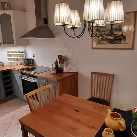 Monciak アパート ソポト